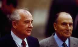 法国总统密特朗逝世(歷史上的今天。中國)