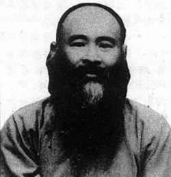 张大千率徒临摹敦煌壁画（历史上今天lssjt.com）