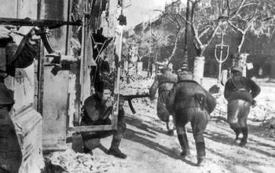 苏军进抵奥德河（德波边界）（转自：历史上的今天。中国）