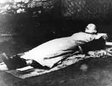 著名律师施洋在武昌英勇就义（歷史上的今天。中国）