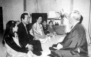 韩国总统金泳三宣誓就职