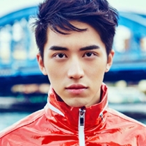 许魏洲的英文名